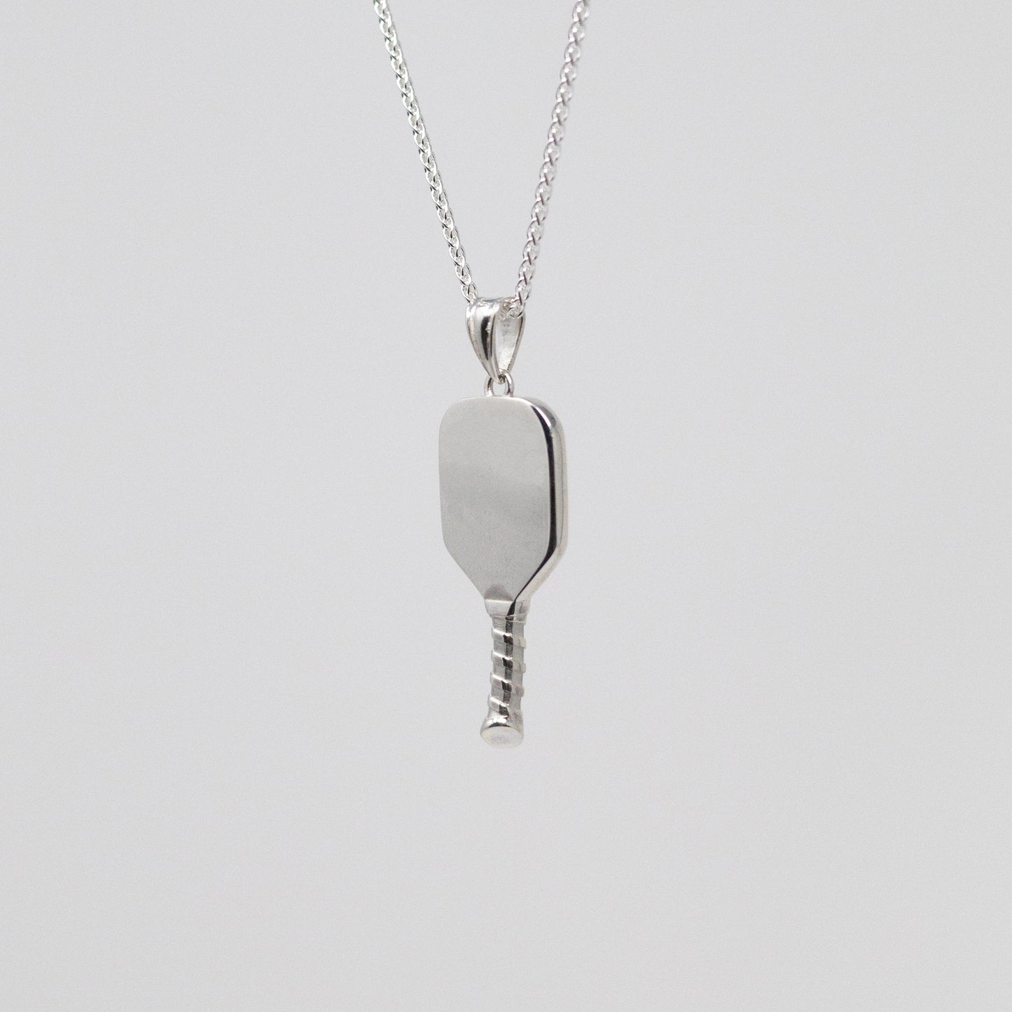 Chain Pickleball paddle pendant in silver for men